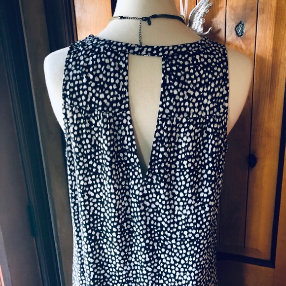 THREE π€ Comfort Dresses - Picture 2 of 12